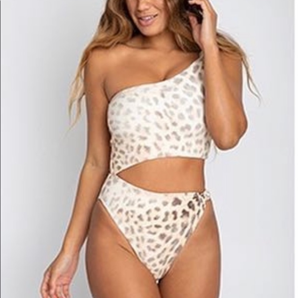 Skatie bathing suit